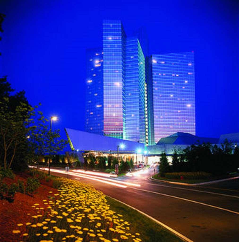 Mohegan Sun Hotel Uncasville Exterior foto